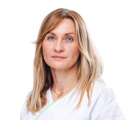 RNDr. Martina Martonová 1 Žena v bielom oblečení.